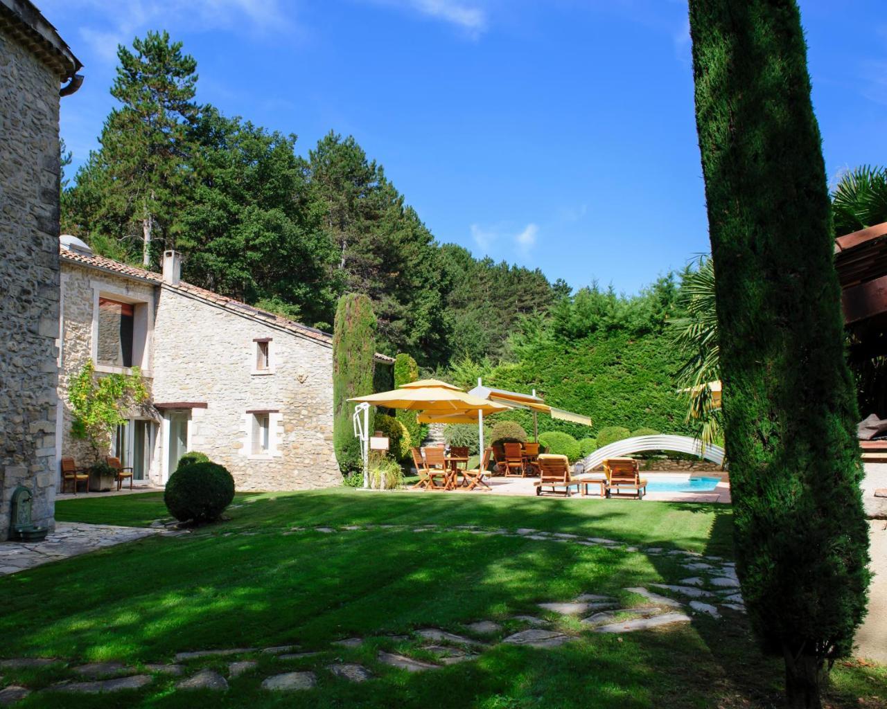 La Campagne St Lazare - Restaurant Chambres D'Hotes Piscine & Spa Forcalquier Exterior photo